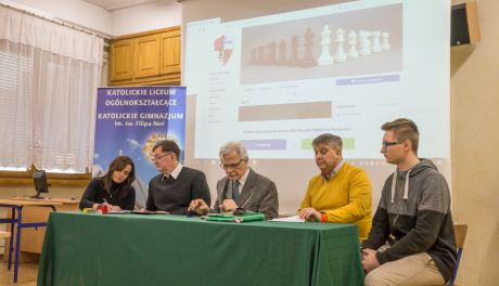 Klub Sportowy Roszada podpisał porozumienie z Katolickim Liceum Ogólnokształcącym  o długoletniej współpracy.