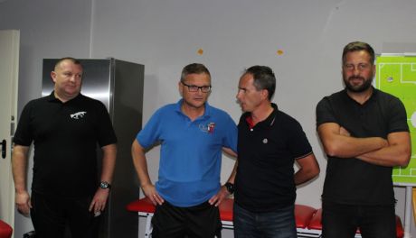 Nowy prezes odwiedził przed treningiem piłkarzy Broni Radom