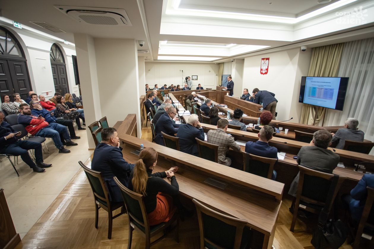 XXXIII. sesja Rady Miejskiej w Radomiu (zdjęcia)