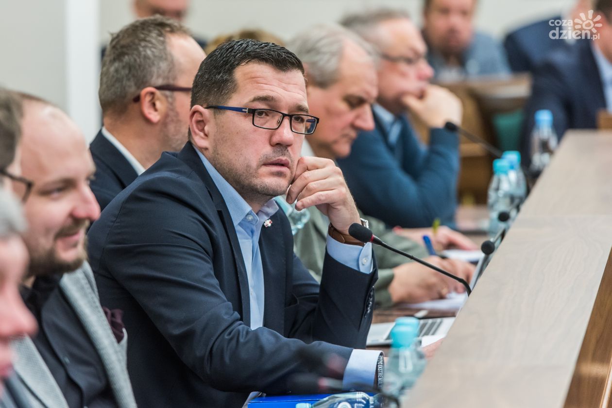 Łukasz Podlewski nowym szefem klubu radnych PiS