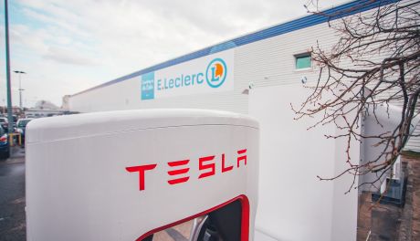 Tesla Supercharger pod E.Leclerc (zdjęcia)