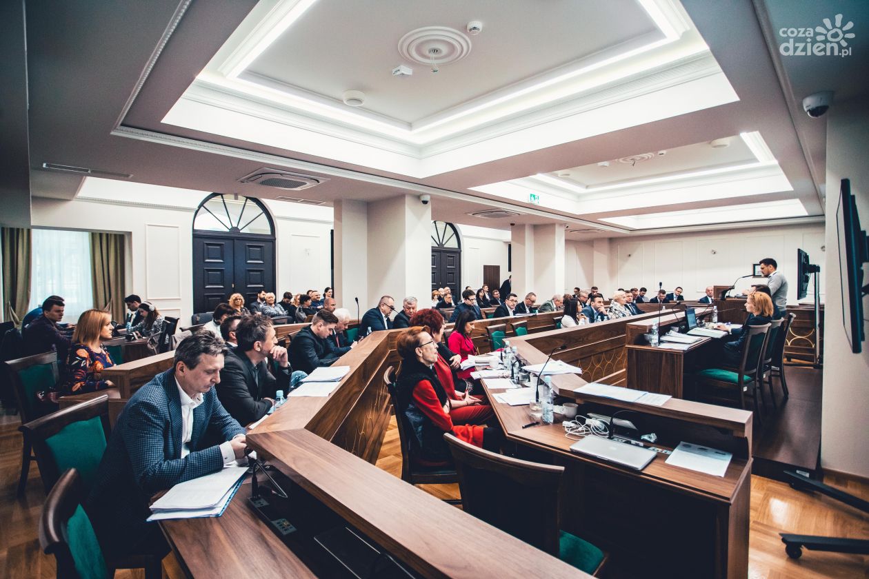 XXXV. sesja Rady Miejskiej w Radomiu (zdjęcia)