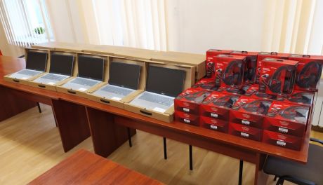 Kowala. 30 laptopów trafi do uczniów z gminy