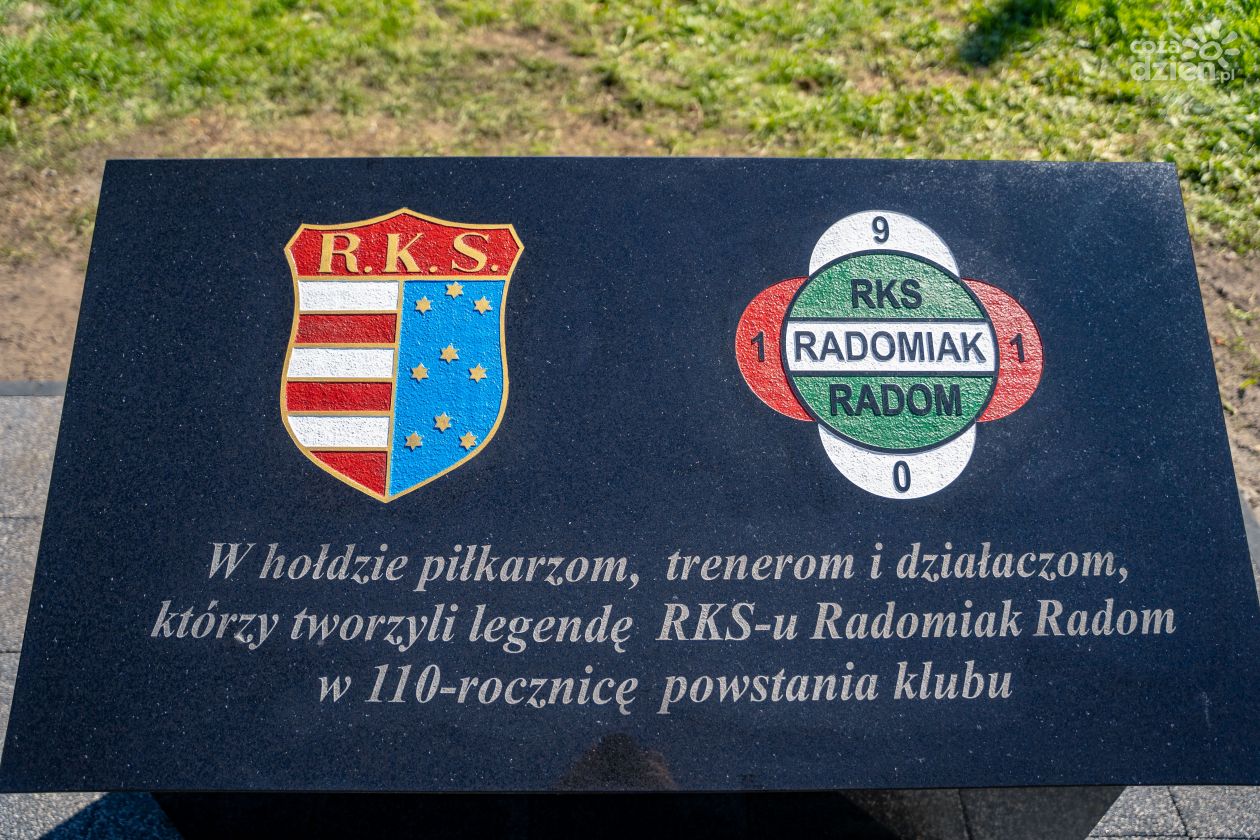 W Starym Ogrodzie stanęła tablica upamiętniająca legendy Radomiaka