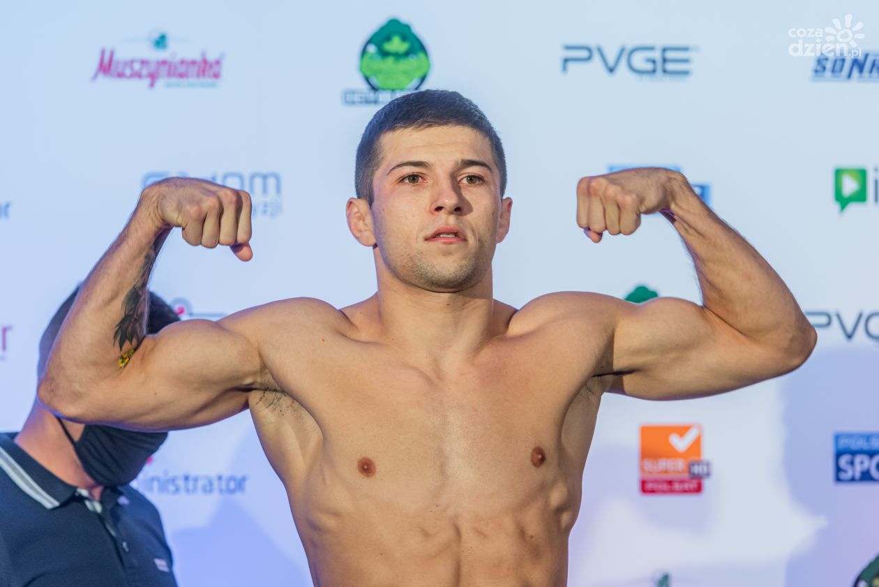 Karol Kutyła i Damian Zuba wygrali swoje walki na gali Babilon MMA 