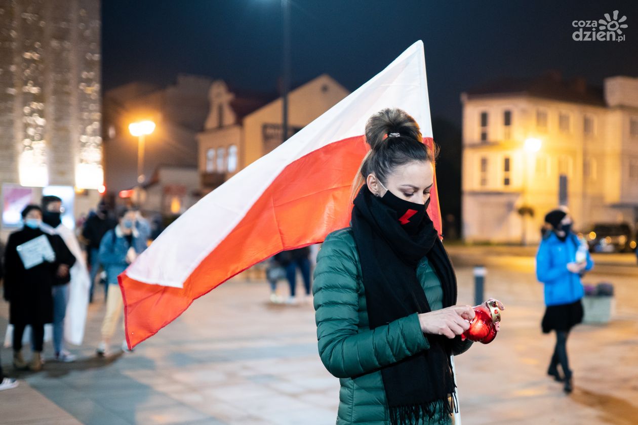 Protest kobiet - plac Jagielloński (zdjęcia)