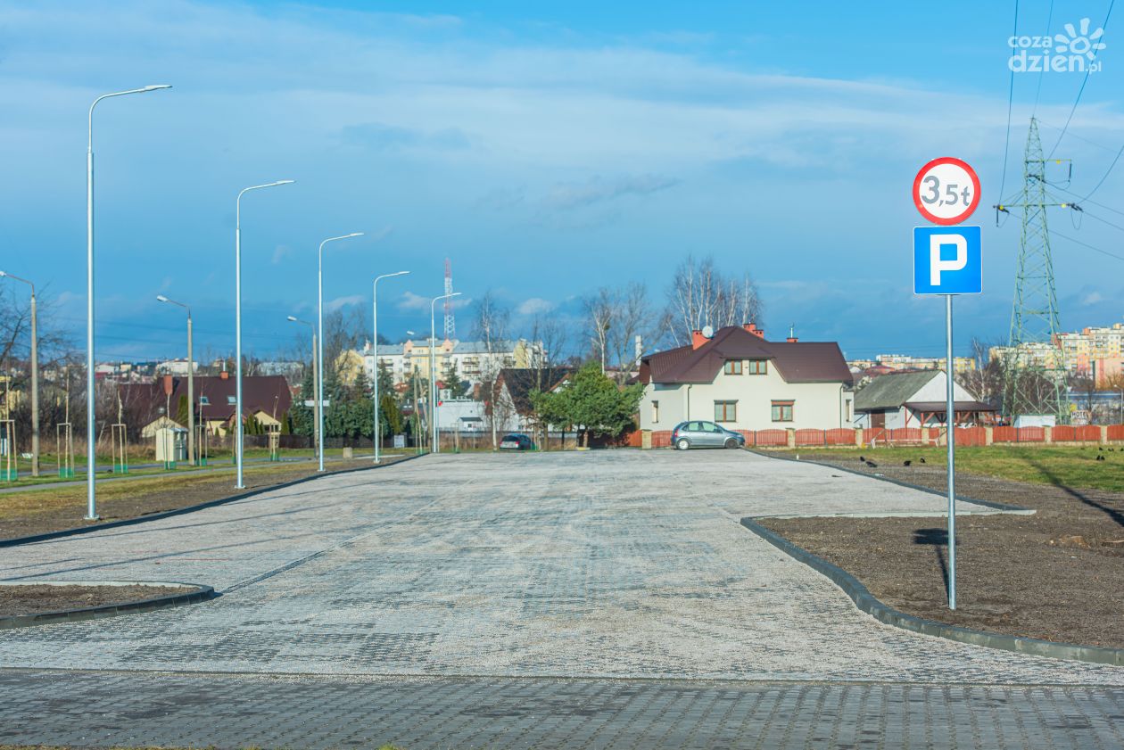 Nowy parking przy ul. Bulwarowej (zdjęcia)