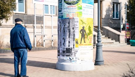 Plakaty antypandemiczne pojawiły się na mieście (zdjęcia)