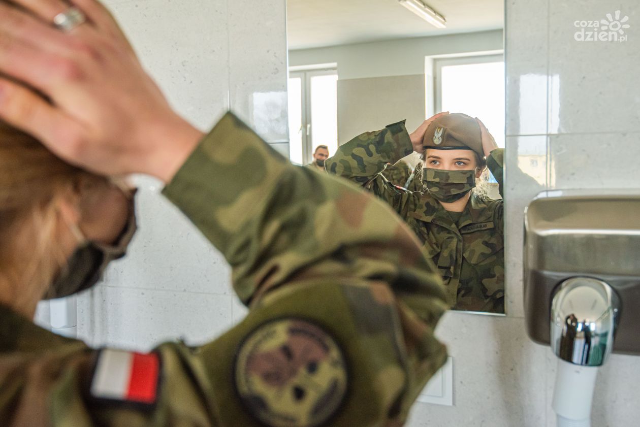 Ochotnicy rozpoczęli proces wcielenia do Wojsk Obrony Terytorialnej (zdjęcia)