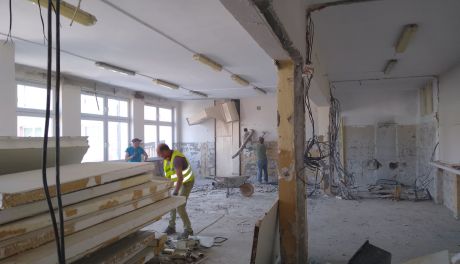 Rozpoczęły się prace przy przebudowie stołówki szkolnej w Jedlińsku