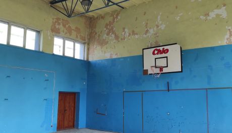 Remont sal gimnastycznych w szkołach w Wierzbicy i Rudzie Wielkiej