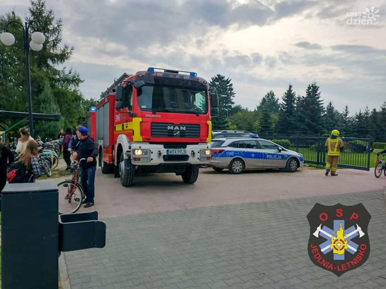 Ładunek wybuchowy w szkole w Jedlni-Letnisko?