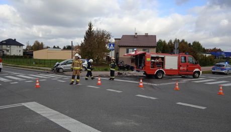 Zderzenie dwóch aut w Szydłowcu. Cztery osoby przewiezione do szpitala