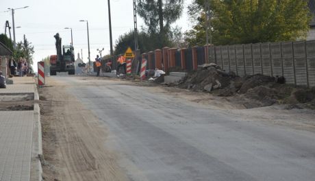 Przebudowa drogi Antoniówka - Groszowice - Piotrowice. Prace powoli dobiegają końca