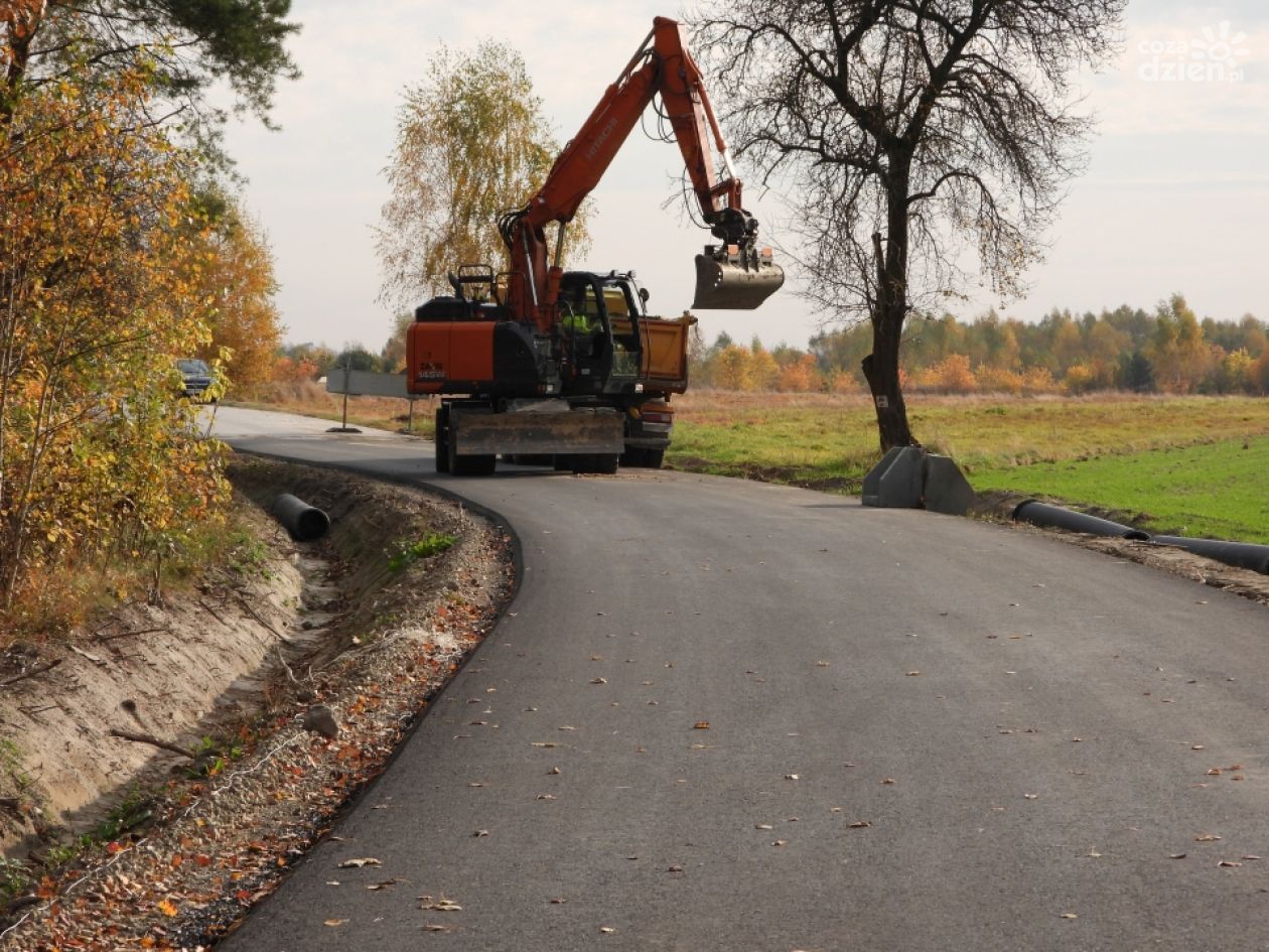 Trwa budowa drogi Sołtyków - Makowiec w gminie Skaryszew