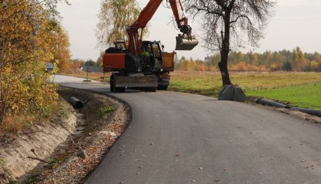 Trwa budowa drogi Sołtyków - Makowiec w gminie Skaryszew