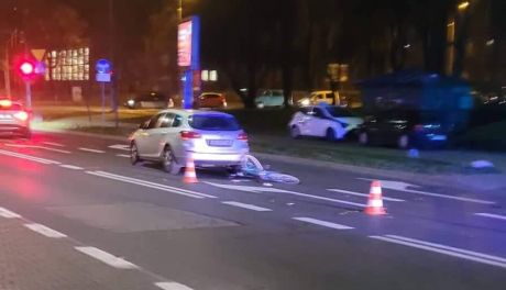 Pijany rowerzysta wjechał w samochód przy ul. Kelles-Krauza