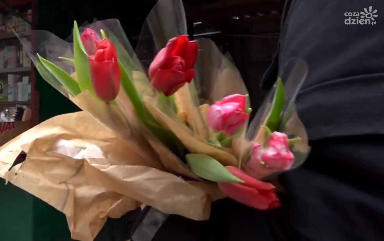 Kwiaty dla radomianek od Radia Rekord [wideo]
