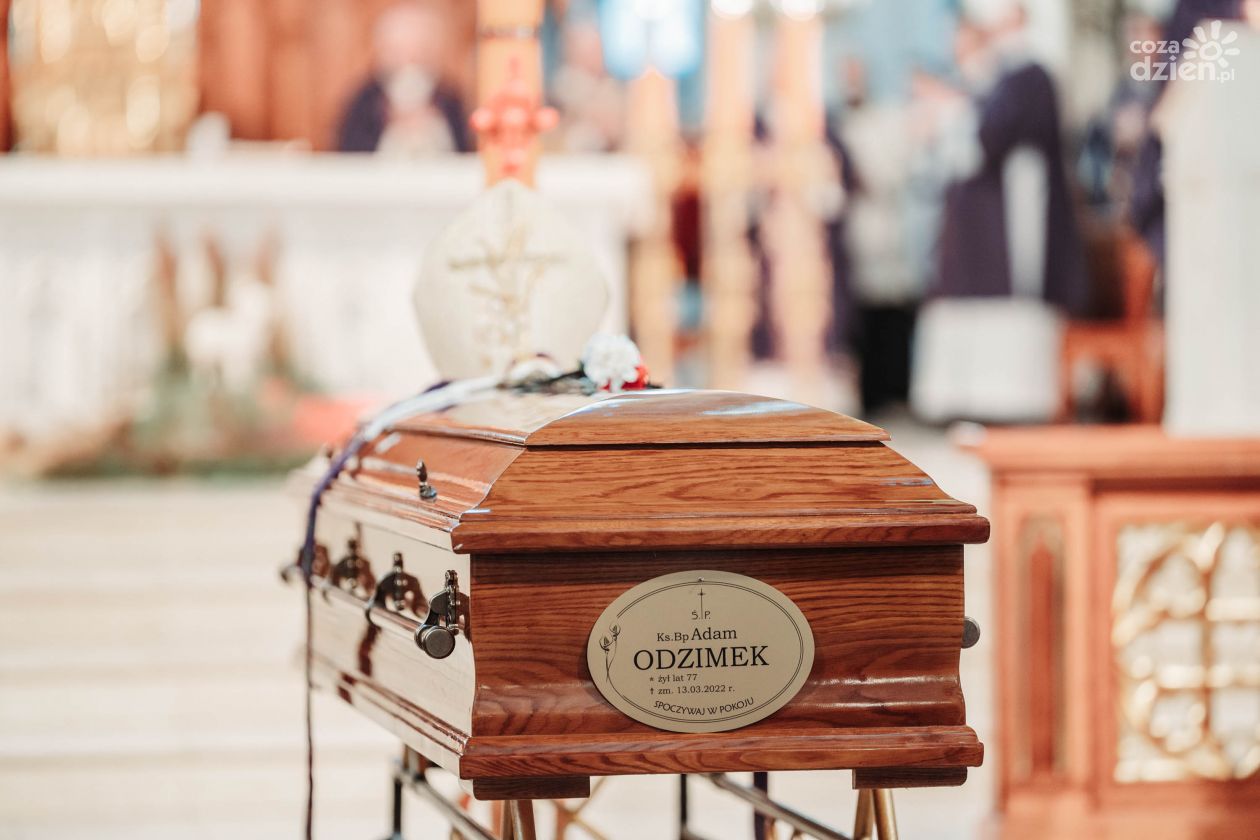 Pogrzeb Biskupa Adama Odzimka (zdjęcia)
