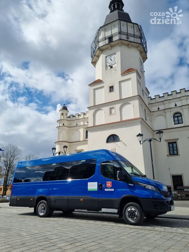 Nowy autobus dla osób niepełnosprawnych z gminy Szydłowiec