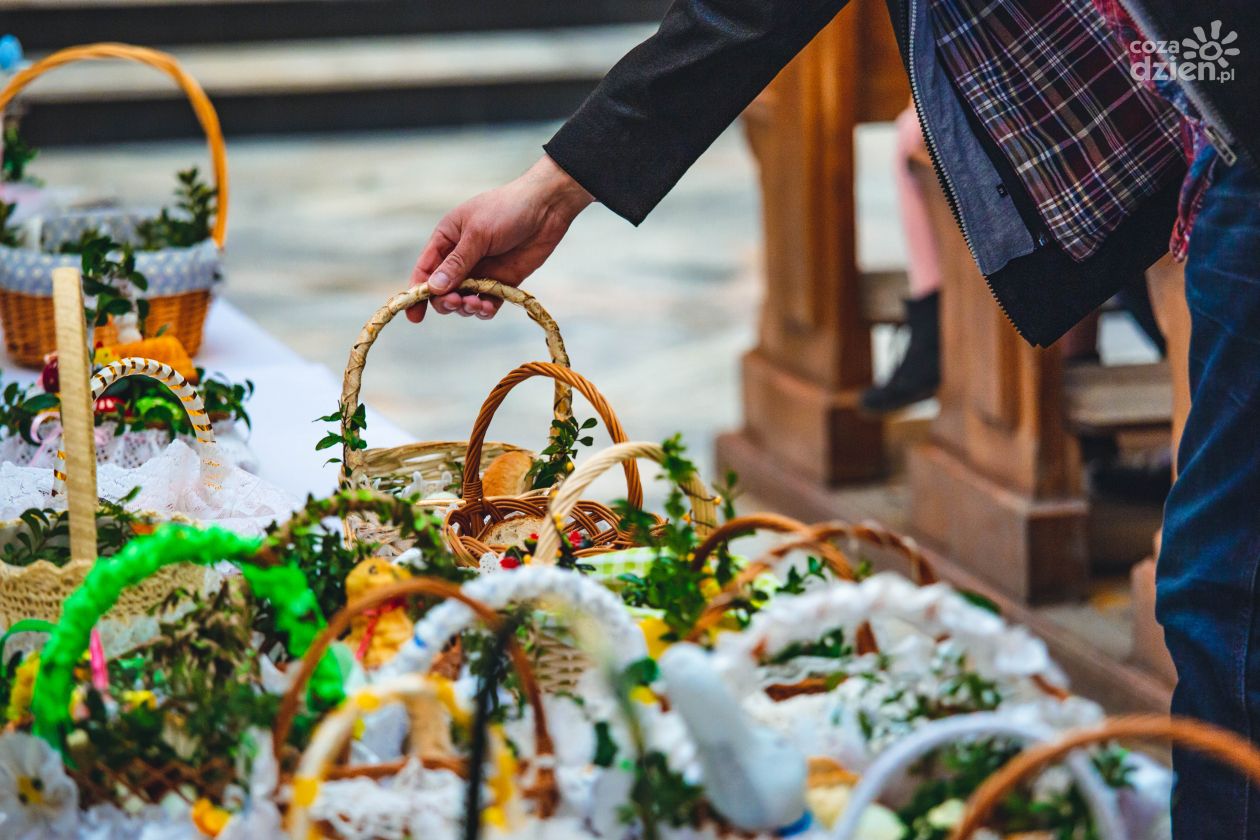 Święcenie pokarmów w wybranych radomskich kościołach (zdjęcia)
