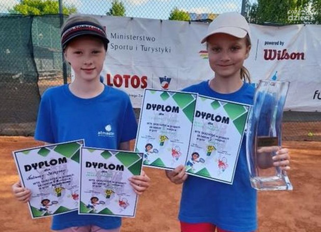 Pietrzyk i Szczęsna ze złotymi medalami w tenisowych zawodach skrzatów w Łęcznej