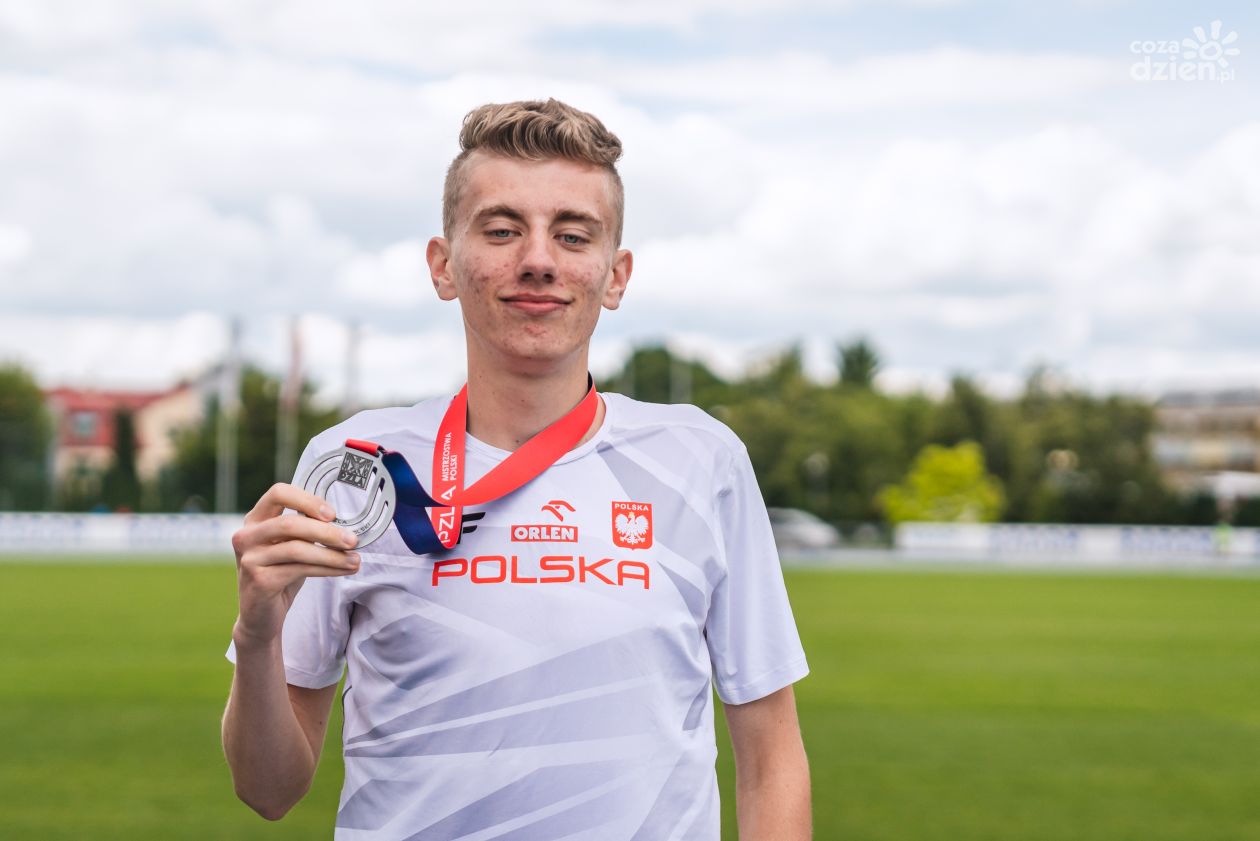 Mateusz Gos halowym wicemistrzem Polski U23 w biegu na 3000 m