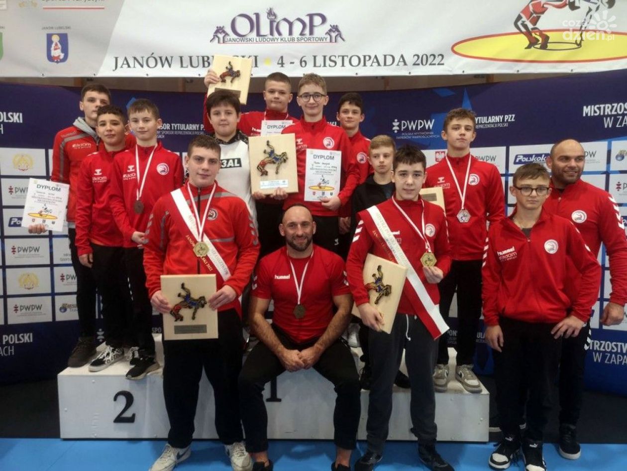 Młodzicy Olimpijczyka Radom z pięcioma medalami mistrzostw Polski w zapasach