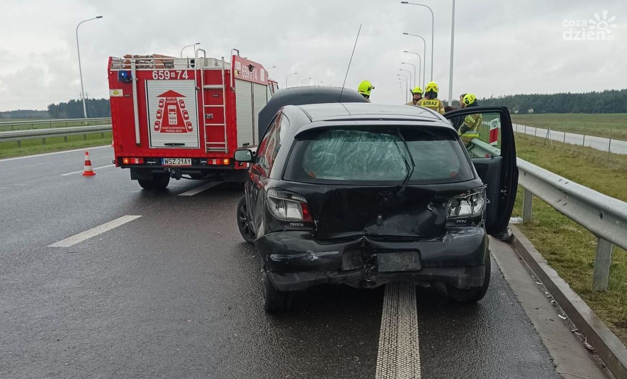 Wypadek na S7 w Orońsku. Dwie osoby w szpitalu