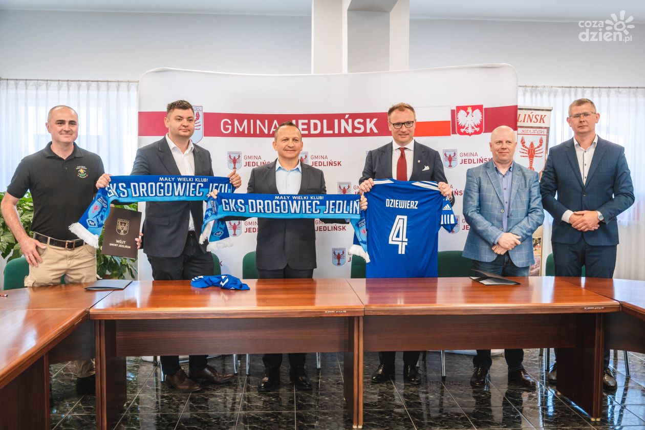 Nowy sponsor Akademii Piłkarskiej Drogowca Jedlińsk (zdjęcia)