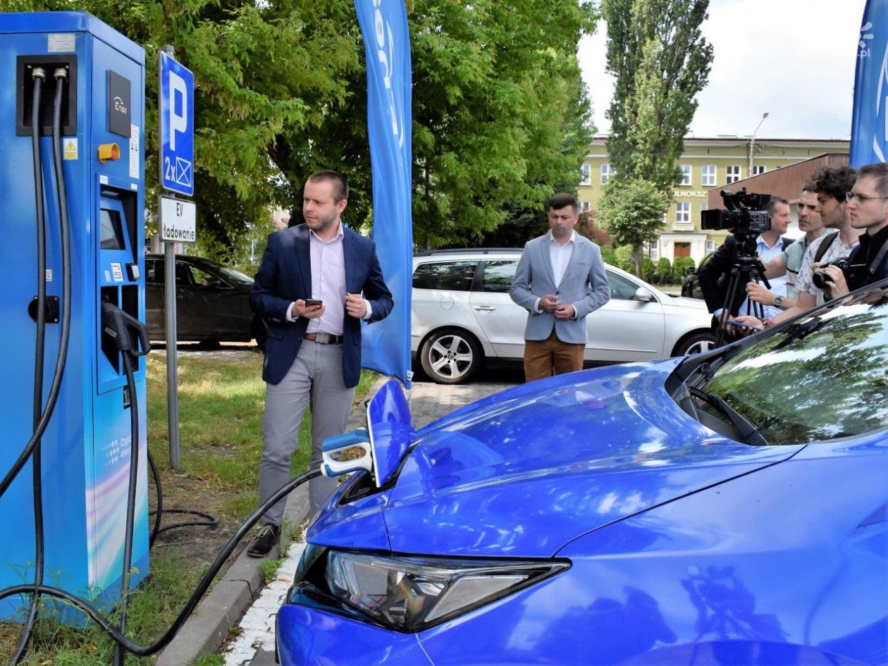 Pierwsze stacje ładowania samochodów elektrycznych w Kozienicach