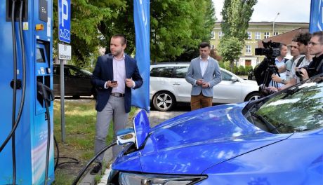 Pierwsze stacje ładowania samochodów elektrycznych w Kozienicach