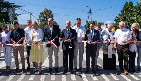 Otwarcie drogi gminnej w Modrzejowicach (zdjęcia)