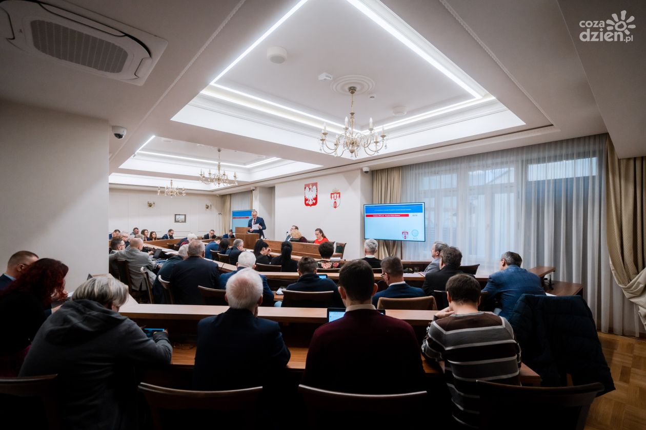 CVI sesja Rady Miejskiej w Radomiu (zdjęcia)