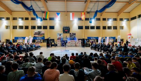 Ponad 40 klubów i 600 uczestników II edycji Zwoleń Handball Cup. Rywalizacja od piątku do niedzieli w trzech halach [WYWIAD]