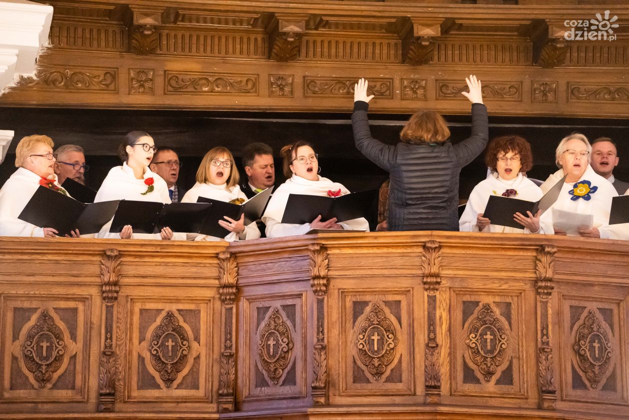 Ekumeniczny Koncert Pasyjny w Kościele Ewangelicko-Augsburskim (zdjęcia)