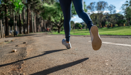 Czym się kierować, wybierając obuwie do biegania? Wskazówki
