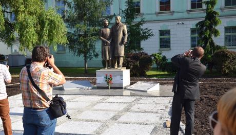 Pomnik pary prezydenckiej już w Radomiu