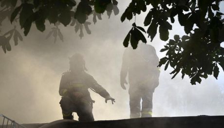 BUJAK: Ogień strawił poddasze domu
