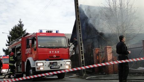 Pożar domu we Wrzosowie. Na szczęście nie ma ofiar