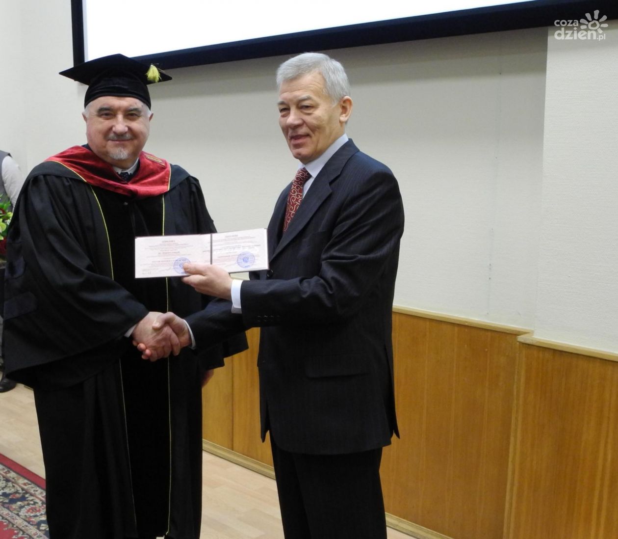 Rektor UTH z tytułem doktora honoris causa