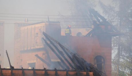 ZAKRZEW: Groźny pożar koło Cerekwi (Zdjęcia)