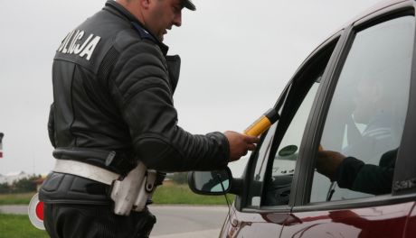 Pijani kierowcy w rękach policjantów